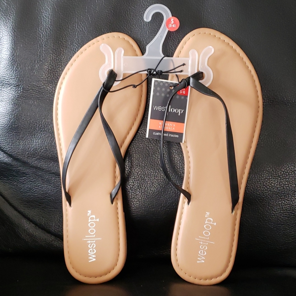 NWT West Loop black flip flop sandals